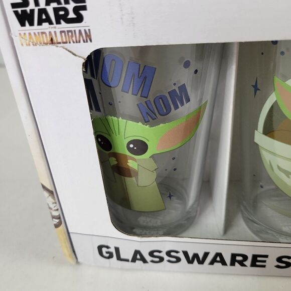 Star Wars The Mandalorian Glassware Set - Picture 6 of 9